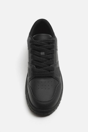 Обувь ЦВЕТ как на первом фото КРОССОВКИ В РЕТРО-СТИЛЕ (SNEAKER IM RETRO-STIL) Кроссовки в стиле ретро. Верх выполнен из разных материалов. Подошва того же цвета. СОСТАВ МАТЕРИАЛА, ИНСТРУКЦИИ ПО УХОДУ 