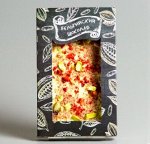 Белый бельгийский шоколад с клубникой, фисташками и стружками молочного шоколада