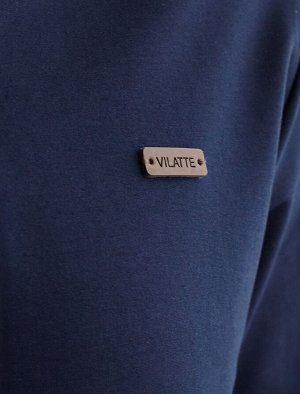 Джемпер-поло из эластичного футера с застежкой на пуговицы