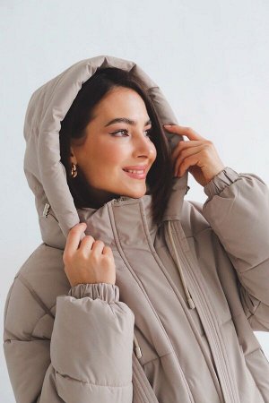 Пуховик + ДЛИНА: 95 (+-3) см.
+ СОСТАВ: ПЭ 100%; подклад: ПЭ 100%; утеплитель: 200 г/м
+ ПАРАМЕТРЫ МОДЕЛИ: 81/60/91, рост модели 165 см.
+ ОБРАЗЕЦ НА МОДЕЛИ: 42-44