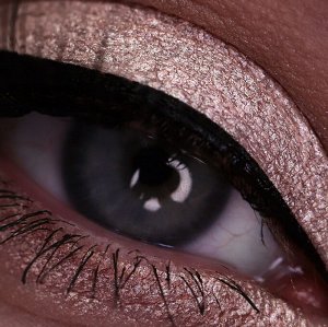 Тени для век RELOUIS PRO Satin Liquid Eyeshadow жидкие сатиновые 4,5г тон 21 Oliva Toscana приглушённая олива