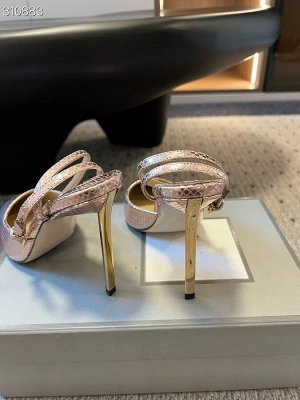 Босоножки женские кожаные