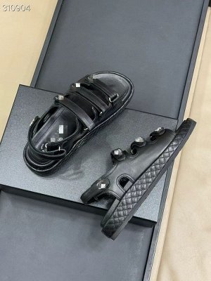 Сандали женские кожаные черные
