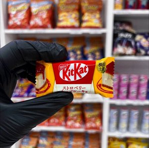KitKat Strawberry Cheesecake 150g - Эксклюзивный КитКат клубничный чизкейк. 10шт
