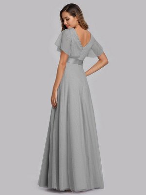 Вечернее длинное серое платье с двойным V-образным вырезом и короткими рукавами