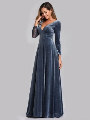 Синее элегантное длинное вечернее бархатное  платье с V-образным вырезом и рукавами