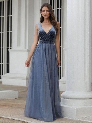 Длинное синее вечернее платье с расклешенной юбкой и бархатным топом