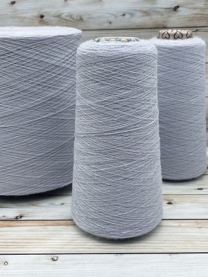 Пряжа для вязания 100 гр, Solo silver 50% шерсть австралийского мериноса 50% объемный акрил 1600м/100гр Мокрый снег