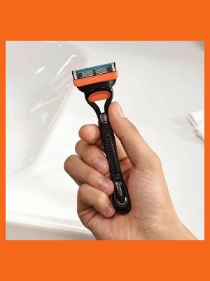Бритвенный станок Gillette Fusion5 с 6 сменными кассетами