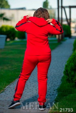 Женский спортивный костюм 21793 красный