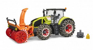 Трактор Claas Axion 950 c цепями и снегоочистителем