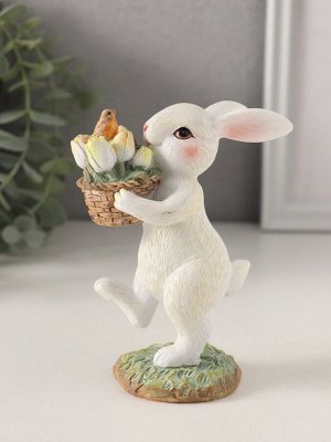 Фигурка полистоун «Кролик с птичкой в корзинке с тюльпанами», 9x5.5x12 см
