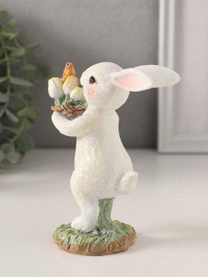 Фигурка полистоун «Кролик с птичкой в корзинке с тюльпанами», 9x5.5x12 см