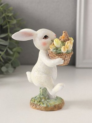 Фигурка полистоун «Кролик с птичкой в корзинке с тюльпанами», 9x5.5x12 см