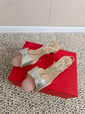 Босоножки женские кожаные