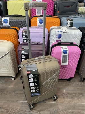 Чемодан маленький размер S 20" 40 л (ручная кладь) коричневый