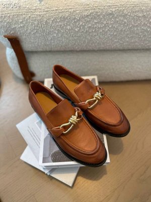Лоферы женские кожаные
