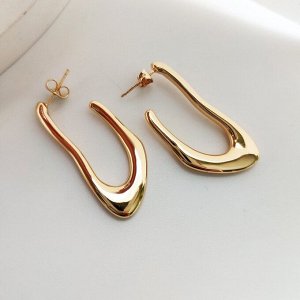 Серьги Вставка: Без вставок
Материал изделия: ювелирный сплав
Размер: 3.5 см

Серёжки — это изысканное украшение, которое может стать ярким акцентом в образе или гармонично его дополнить. Они не тол