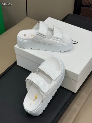 Шлепанцы женские кожаные