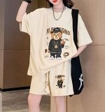 Костюм летний трикотажный с принтом: футболка + свободные шорты, молочный