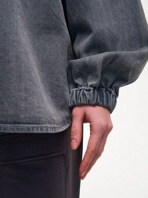 Рубашка Цвет: серый
Сезон: весна-лето
Состав: 75% хлопок, 25% полиэстер
Уход за вещами: машинная стирка при t не более 40C
Фактура материала: текстильный

Джинсовая рубашка свободного кроя выполнена