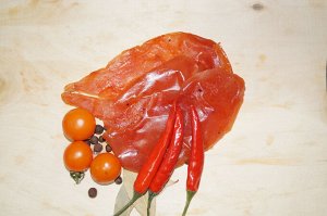 Мясо птицы острое