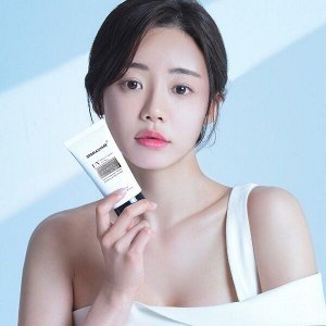 Крем солнцезащитный для лица с комплексом витаминов Dermashare Sun Block UV Shield Vitamin, 70 гр