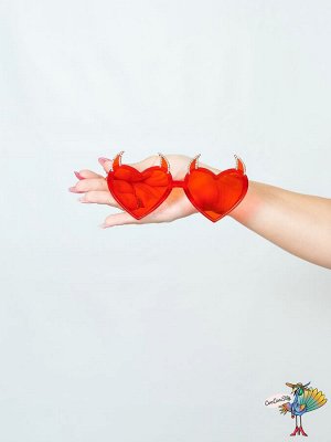 очки Дьявольское Сердце, красные со стразами, 14,0х7,0 см