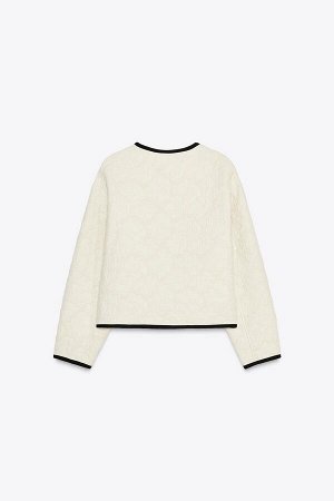пиджак ЦВЕТ как на первом фото КУРТКА С КАНТОМ И ЦВЕТОЧНОЙ ВЫШИВКОЙ (JACKE MIT PASPELN UND BLUMENSTICKEREI) Жакет с круглым вырезом и длинными рукавами. Контрастная окантовка и цветочная вышивка. Накл