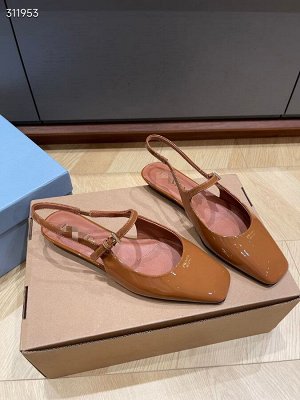 Босоножки женские кожаные