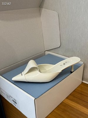 Сабо женские кожаные