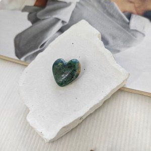 Брошь из керамики Сердце, цвет зелёный в крапинку