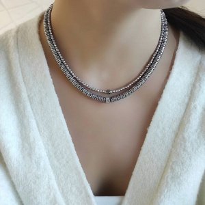 Сет из гематита серебристого цвета: два чокера и цепочка