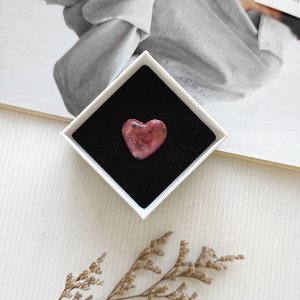 Брошь из керамики Сердце, цвет темно - бордовый с крапинками
