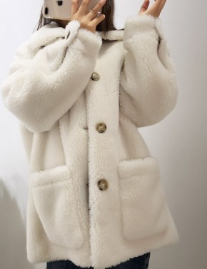 Пальто Пальто, оформленное длинными рукавами, овечья шерсть/полиэстер. Размер (обхват груди, длина изделия, см): S (108,70), M (112,71), L (116,72)