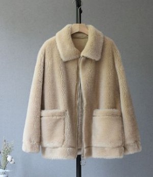 Пальто Пальто, оформленное длинными рукавами, овечья шерсть/полиэстер. Размер (обхват груди, длина изделия, см): S (122,66), M (126,67), L (130,68)
