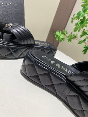 Шлепанцы женские кожаные