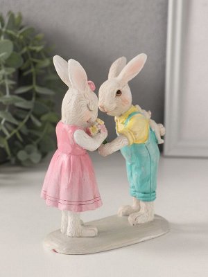 Фигурка полистоун «Зайчата. Первое свидание», 11x5x14 см