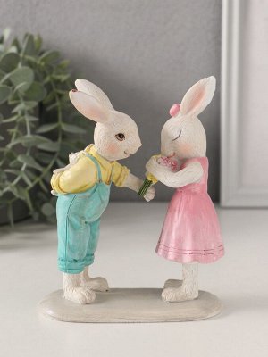 Фигурка полистоун «Зайчата. Первое свидание», 11x5x14 см