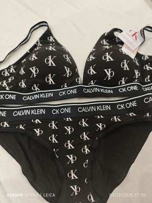Оригиналтный Спортивный набор белья Calvin Klein размер s