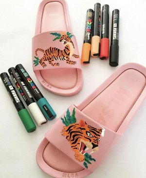 Маркеры Posca PC-5M акриловые водостойкие (набор 8 базовых цветов), Япония