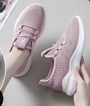 Дышащие кроссовки розовый