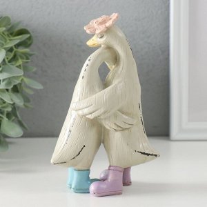 Фигурка полистоун «Гуси: объятия, нежность», 9x5.5x14.5 см