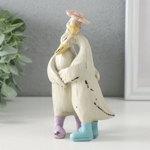 Фигурка полистоун «Гуси: объятия, нежность», 9x5.5x14.5 см