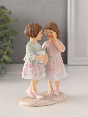 Фигурка полистоун «Малышки-подружки», розово-зелёный, 8.5x5x12.5 см
