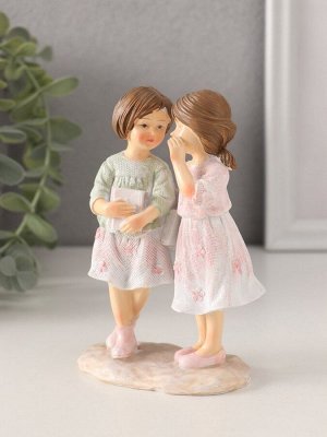 Фигурка полистоун «Малышки-подружки», розово-зелёный, 8.5x5x12.5 см