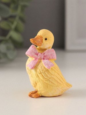Фигурка полистоун «Утёнок с большим розовым бантом», 4.5x4x6 см