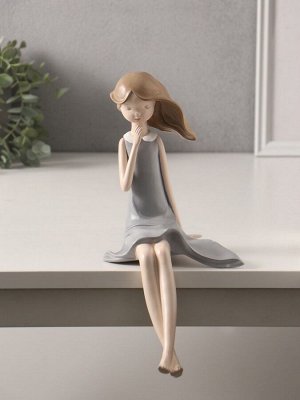 Фигурка «Малышка в сером платье в горошек», полистоун, 14x19x30 см