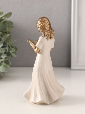 Фигурка полистоун «Девочка с книгой», 7.5x6.5x15 см