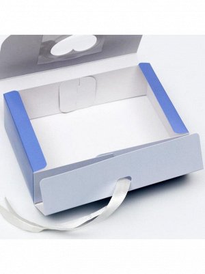 Коробка складная 16,5 х11,5 х5 см Лиловые цветы с окном 1/5